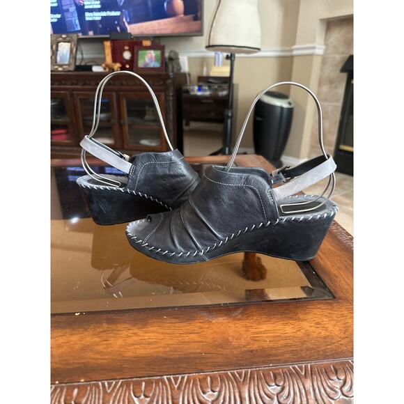 Women’s Bussola Black Leather Wedge Sandals Preppy Size 41 ( 10 ) - Picture 2 of 5